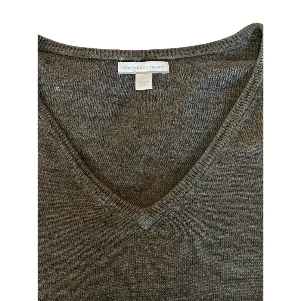 New York & Company Grey Sweater